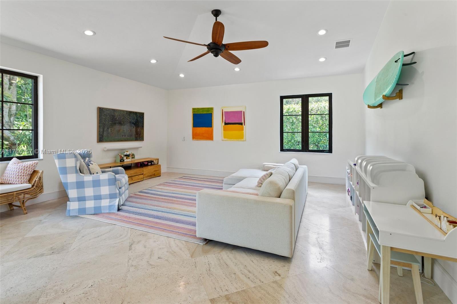 VAN HAVEN ESTATES - Residential