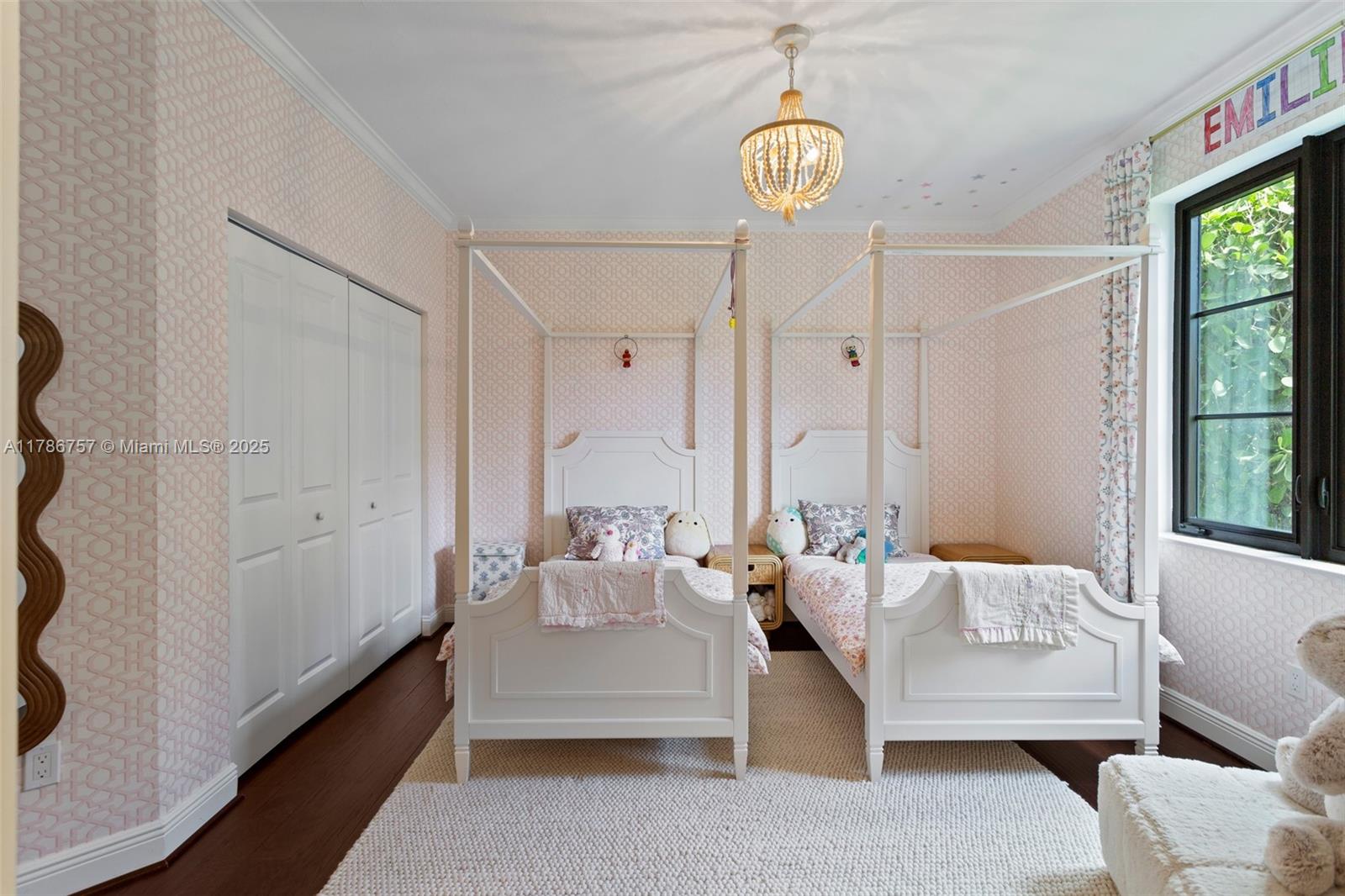 VAN HAVEN ESTATES - Residential
