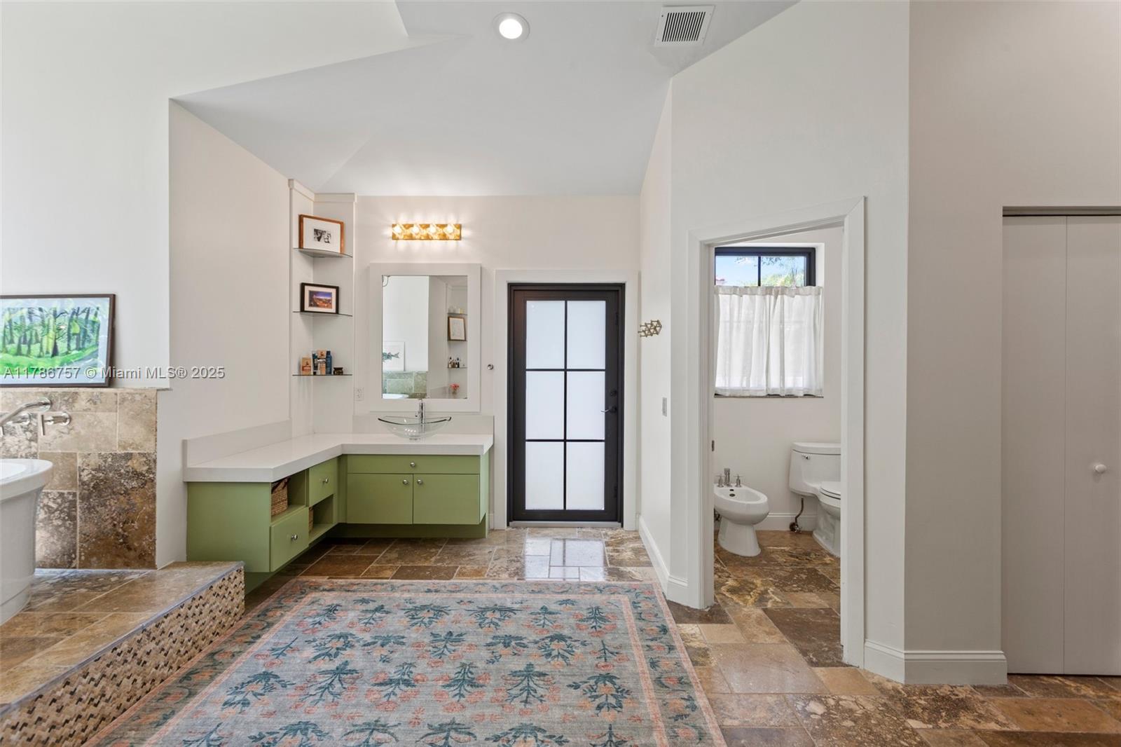 VAN HAVEN ESTATES - Residential