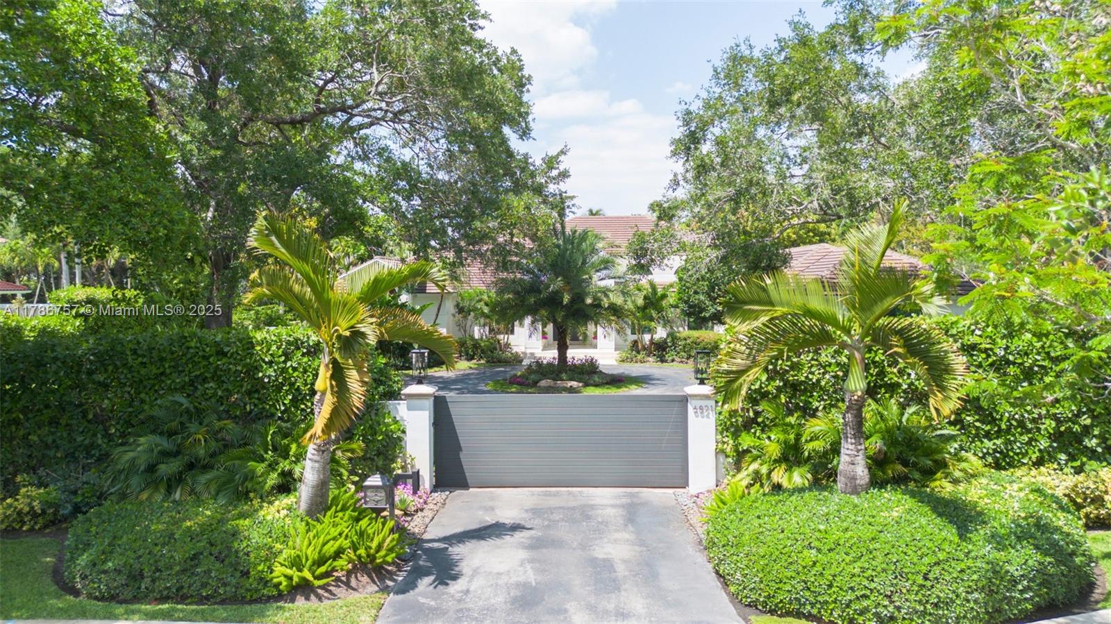 VAN HAVEN ESTATES - Residential