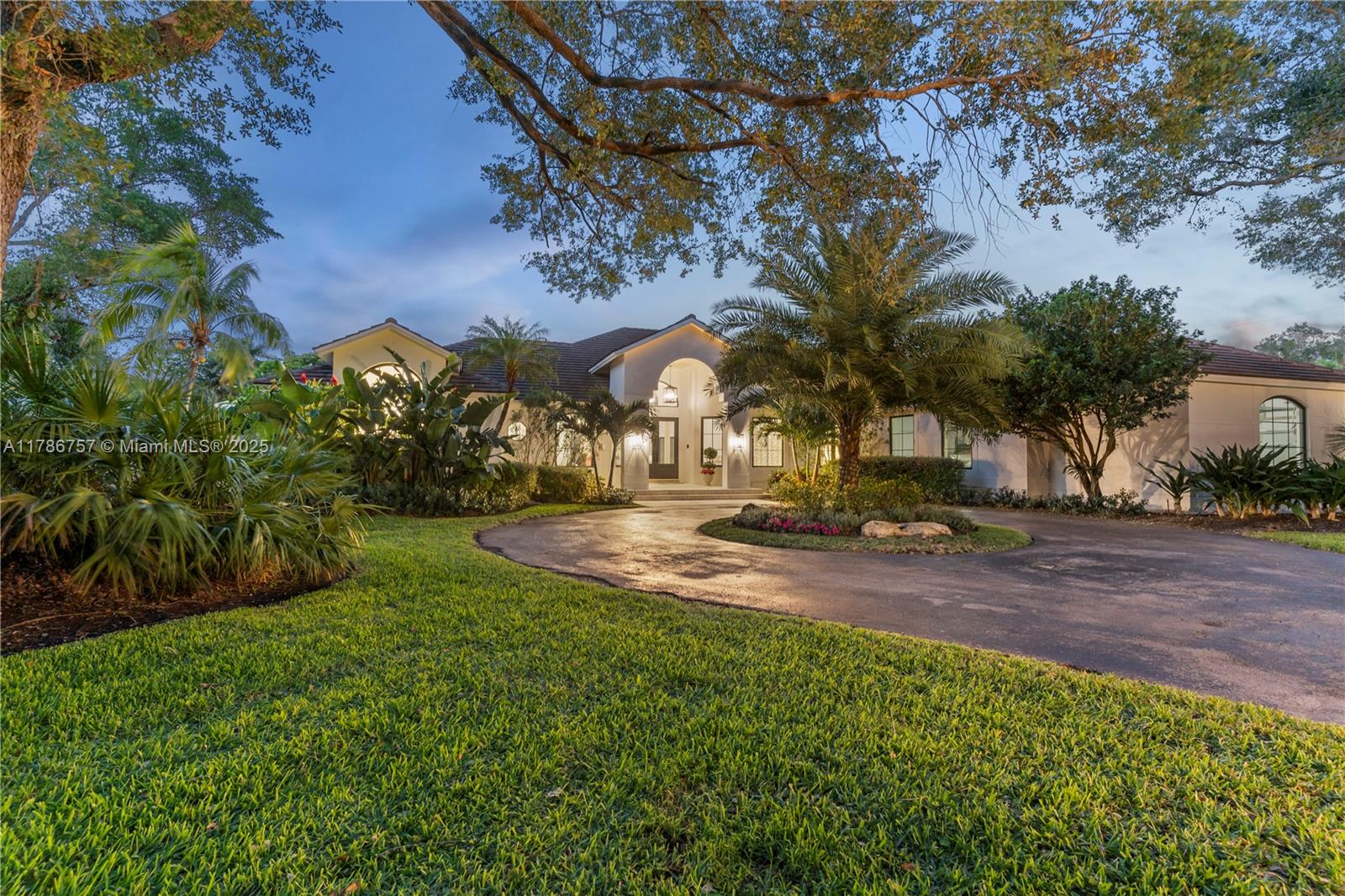 VAN HAVEN ESTATES - Residential