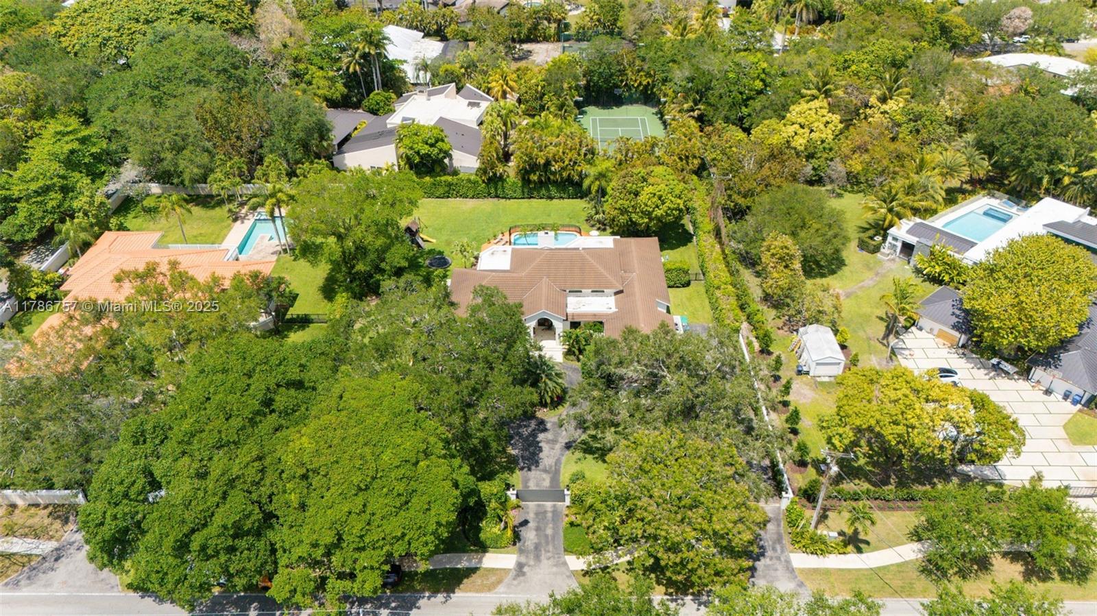 VAN HAVEN ESTATES - Residential