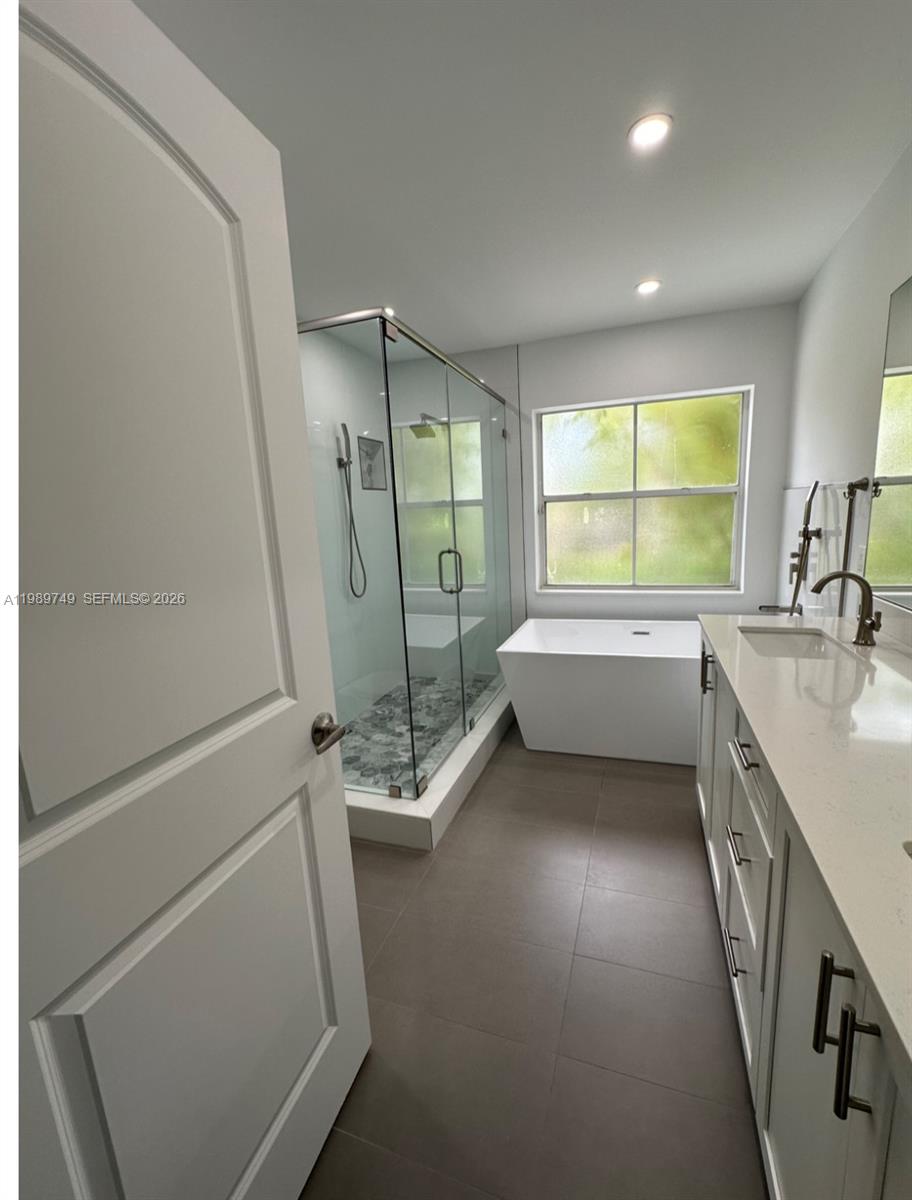 REPLAT OF COUNTRY LAKES - Residential Lease