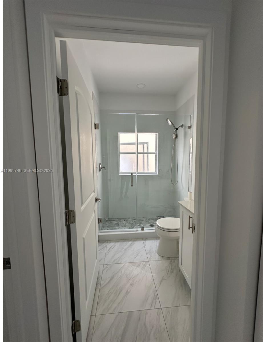 REPLAT OF COUNTRY LAKES - Residential Lease