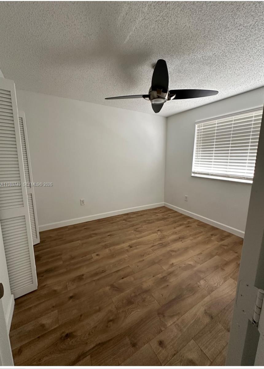 REPLAT OF COUNTRY LAKES - Residential Lease