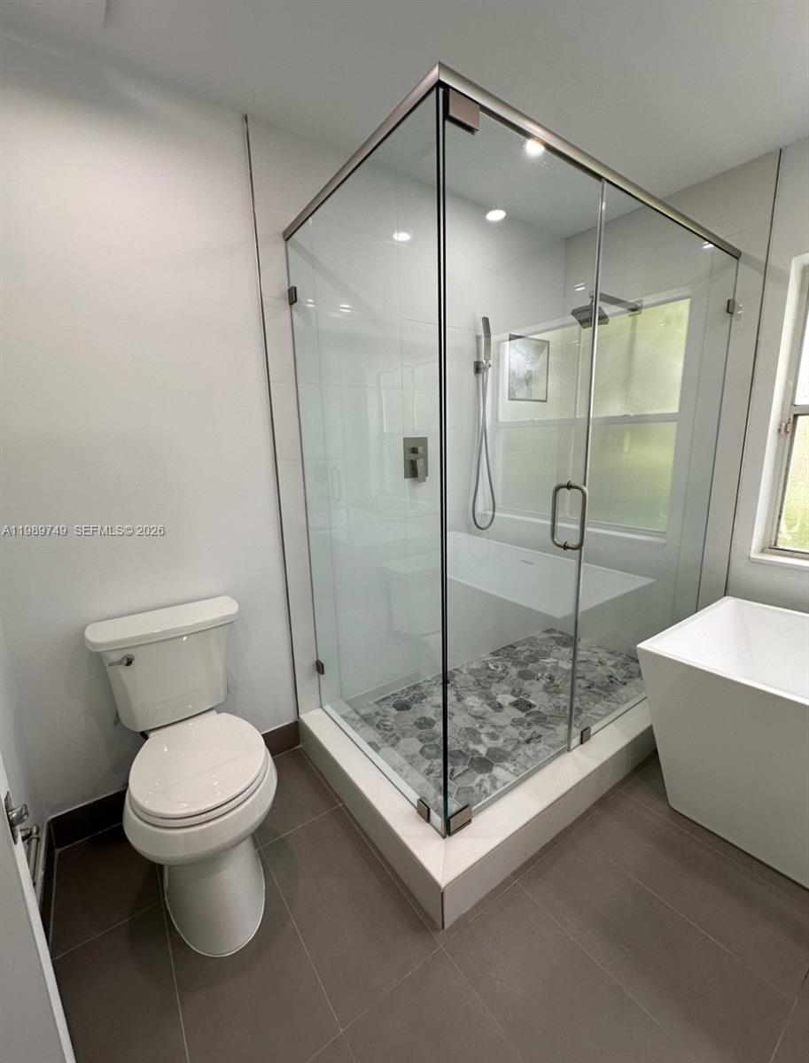 REPLAT OF COUNTRY LAKES - Residential Lease