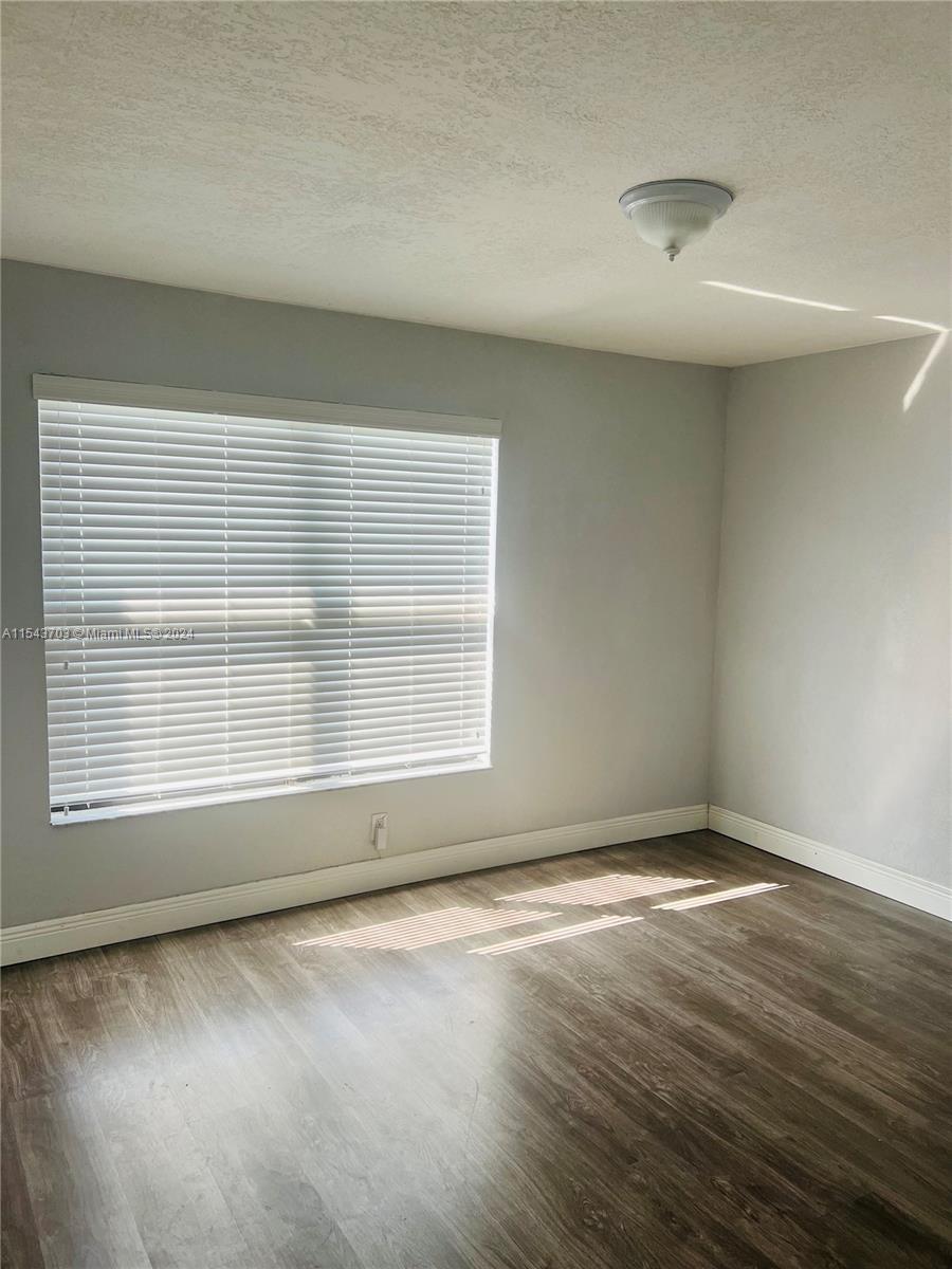 SUNRISE GOLF VILLAGE SEC - Residential Lease