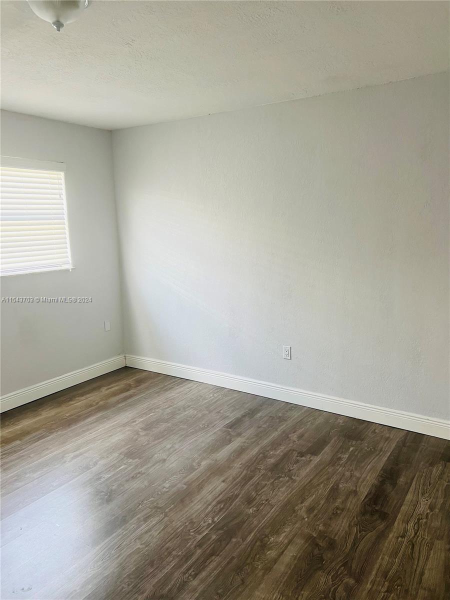 SUNRISE GOLF VILLAGE SEC - Residential Lease