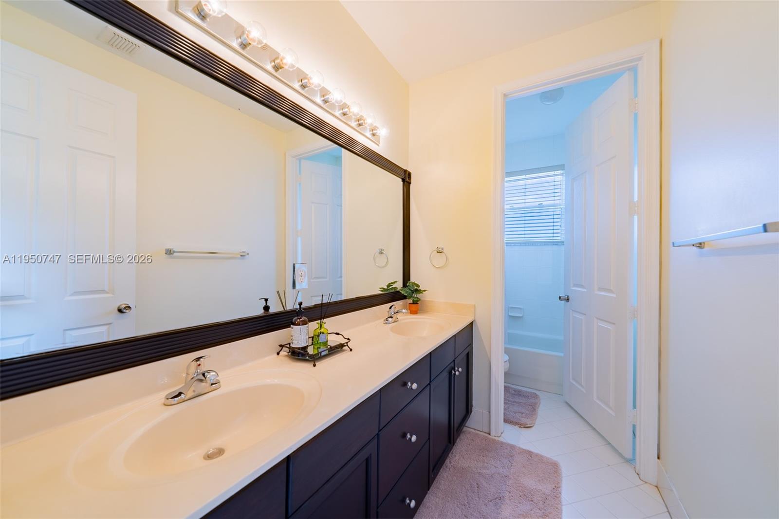 RIVIERA ISLES II - Residential