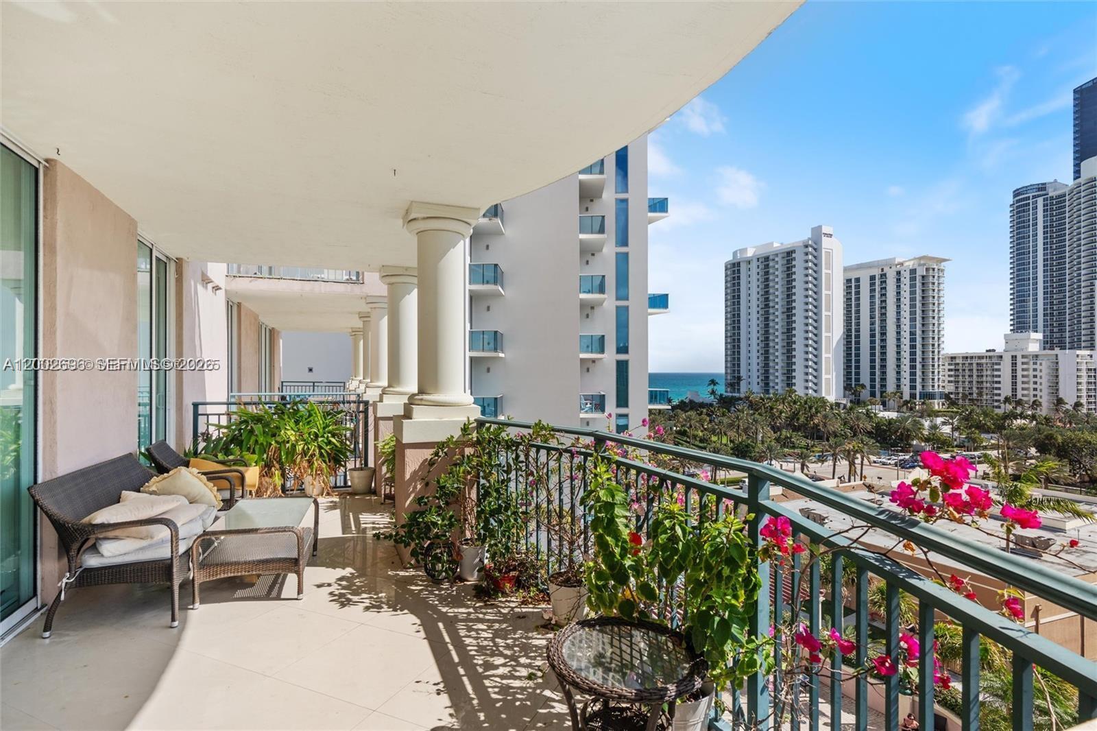 KING DAVID OF SUNNY ISLES - Residential