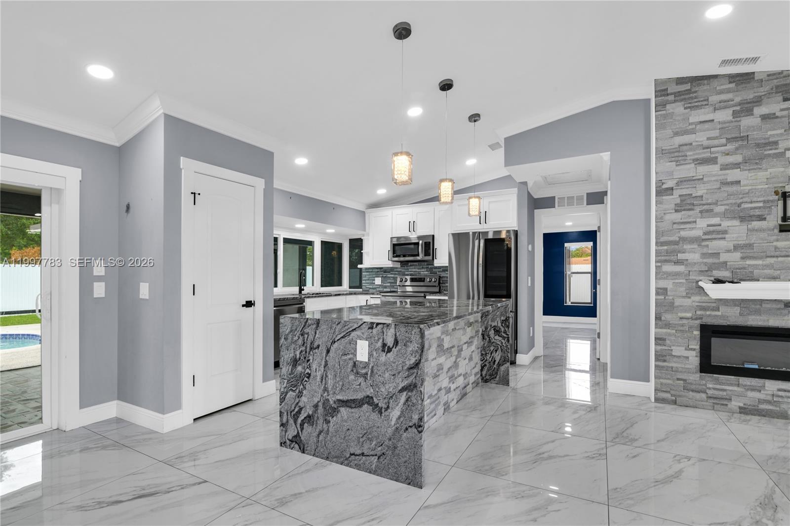 PORT ST LUCIE SECTION 25 - Residential Lease