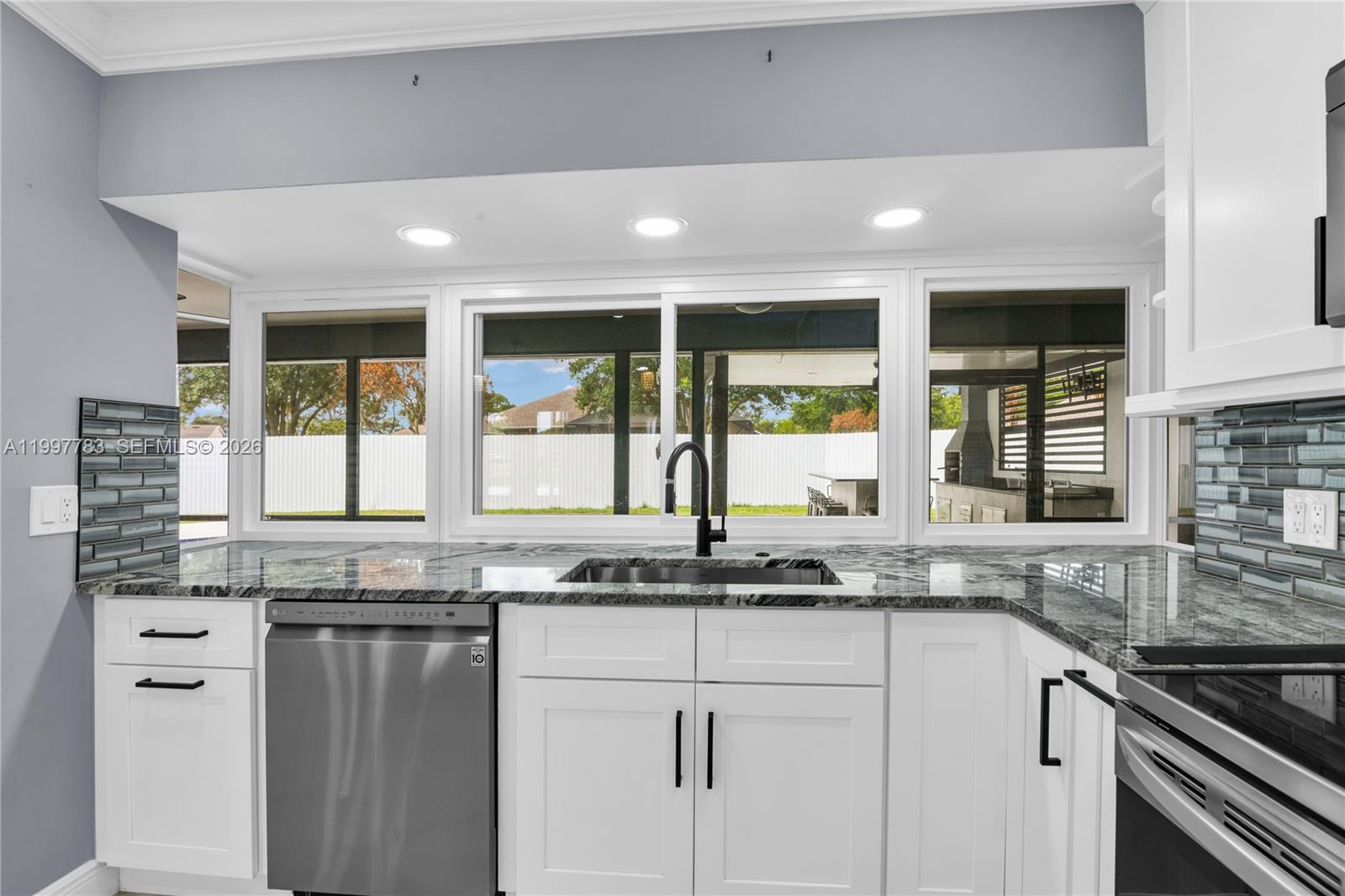 PORT ST LUCIE SECTION 25 - Residential Lease