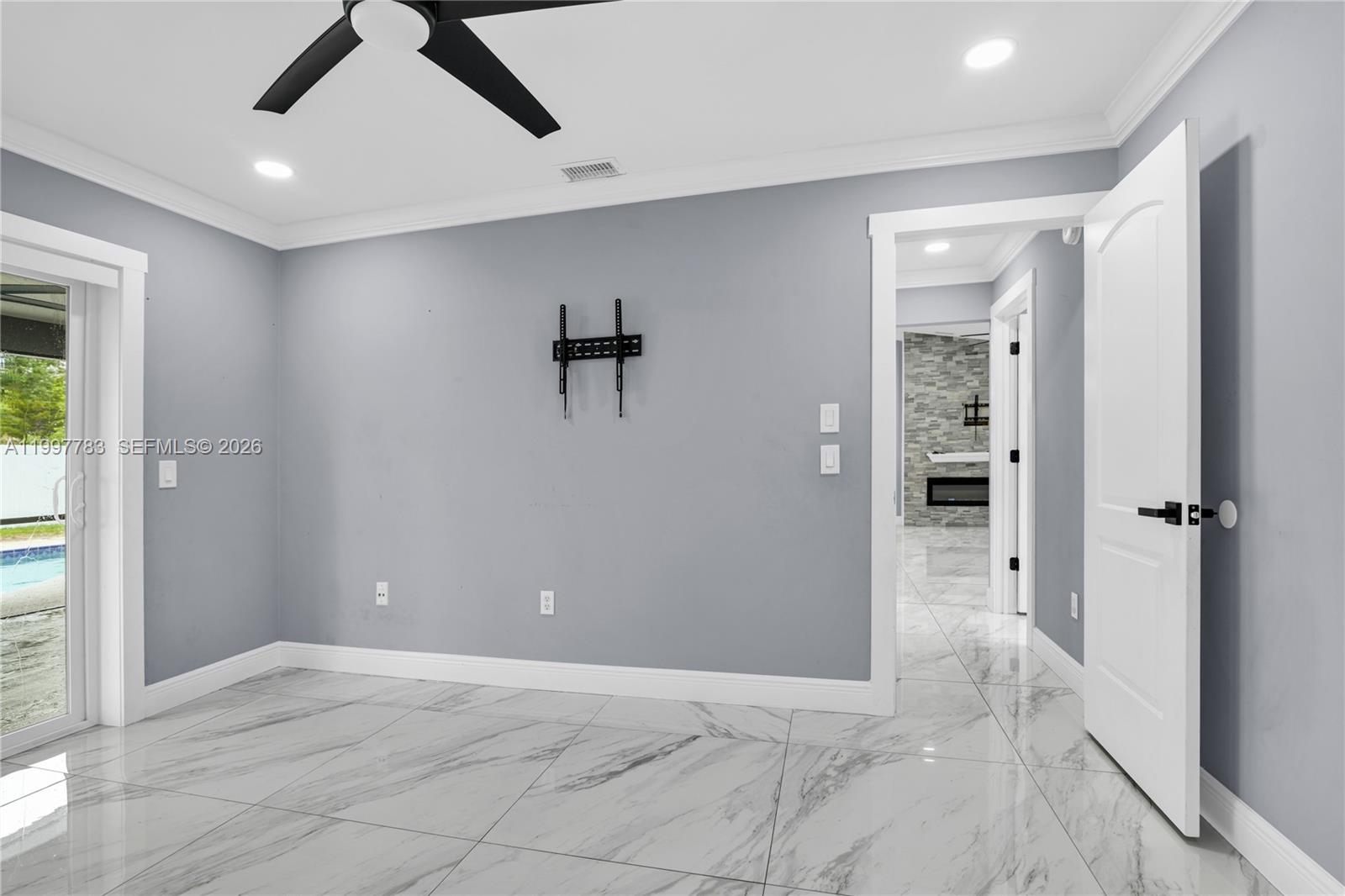 PORT ST LUCIE SECTION 25 - Residential Lease