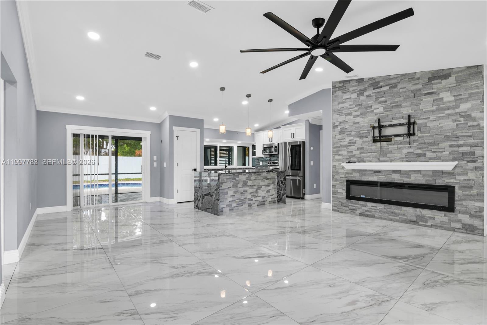 PORT ST LUCIE SECTION 25 - Residential Lease