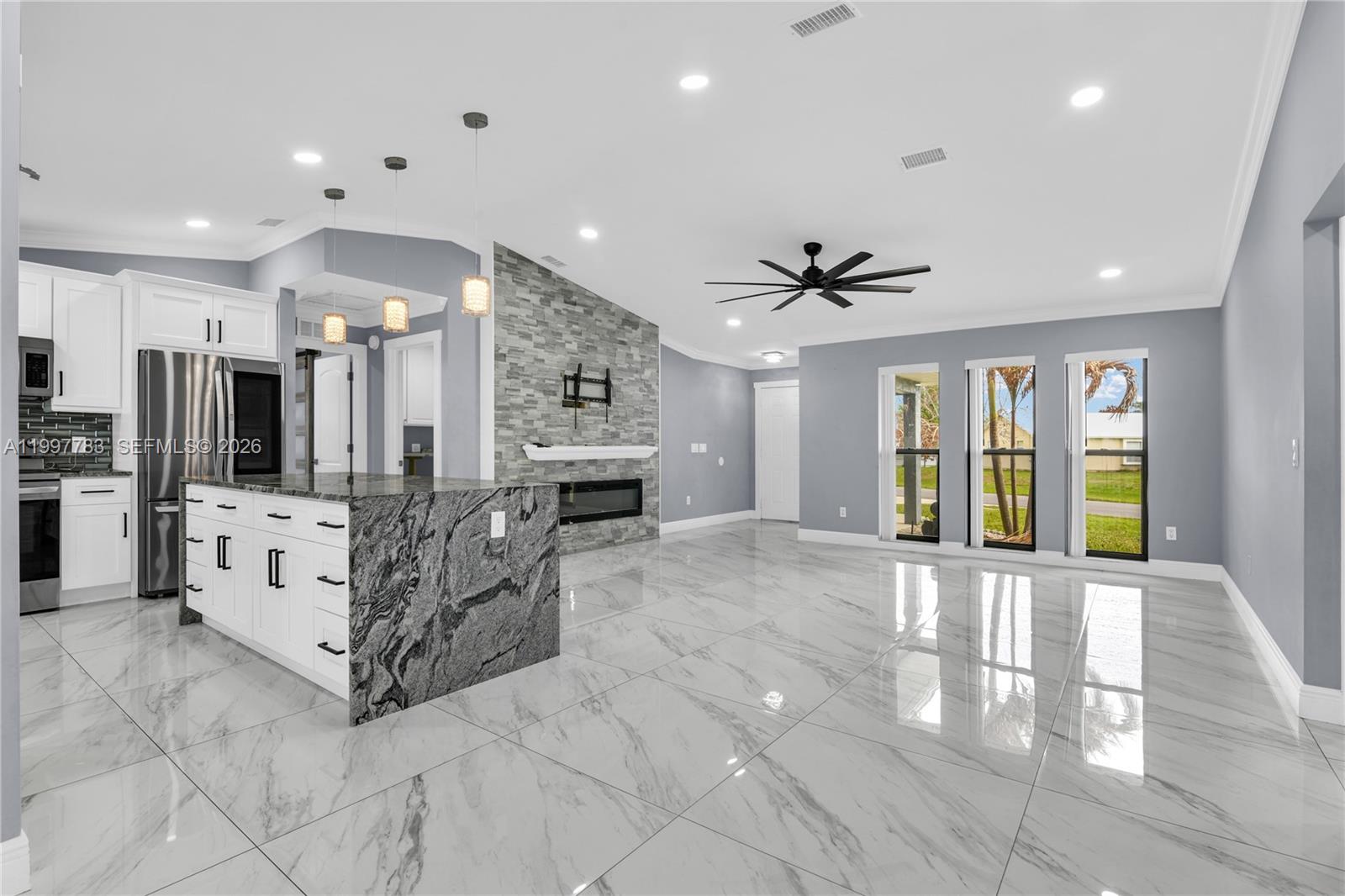 PORT ST LUCIE SECTION 25 - Residential Lease