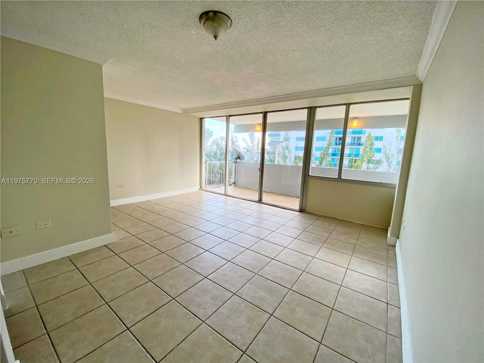 7545 E Treasure Dr 3I