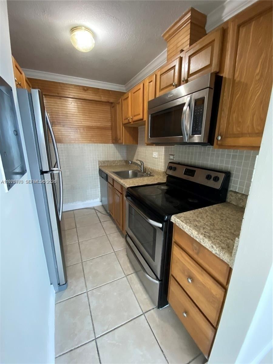 CARIBBEAN TOWERS CONDO - Residential Lease