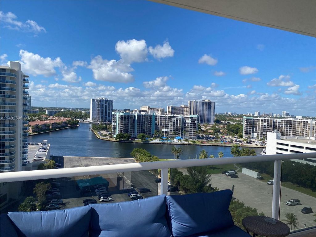 Photo of 3725 S Ocean Dr #1424, Hollywood, FL 33019 (MLS # A11482595)