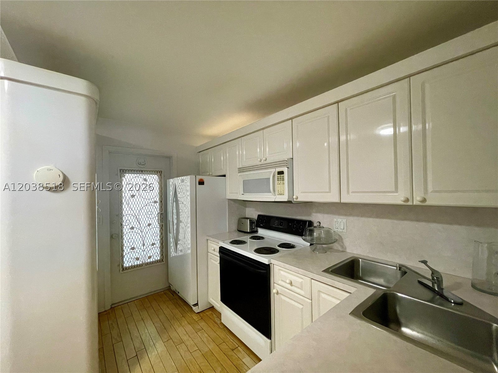 450 Paradise Isle Blvd 205
