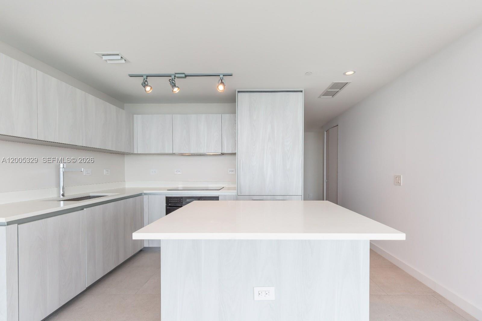 3131 NE 7th Ave 1406