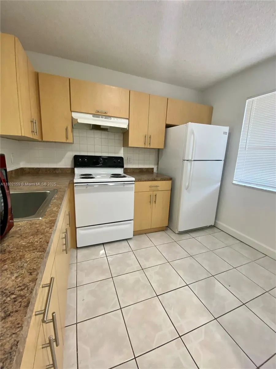 Miramar, Florida 33025, United States, 2 Bedrooms Bedrooms, ,2 BathroomsBathrooms,Residential,Active,130158