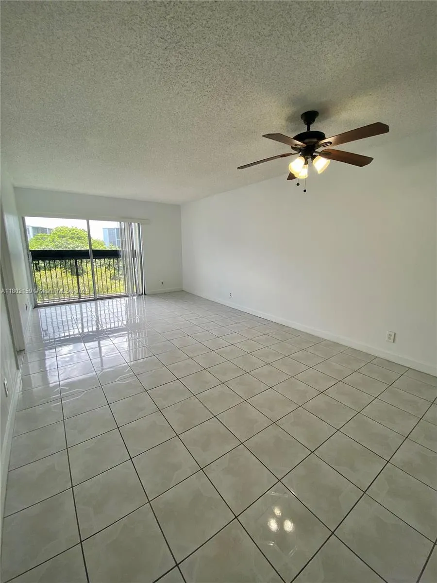 Miramar, Florida 33025, United States, 2 Bedrooms Bedrooms, ,2 BathroomsBathrooms,Residential,Active,130158