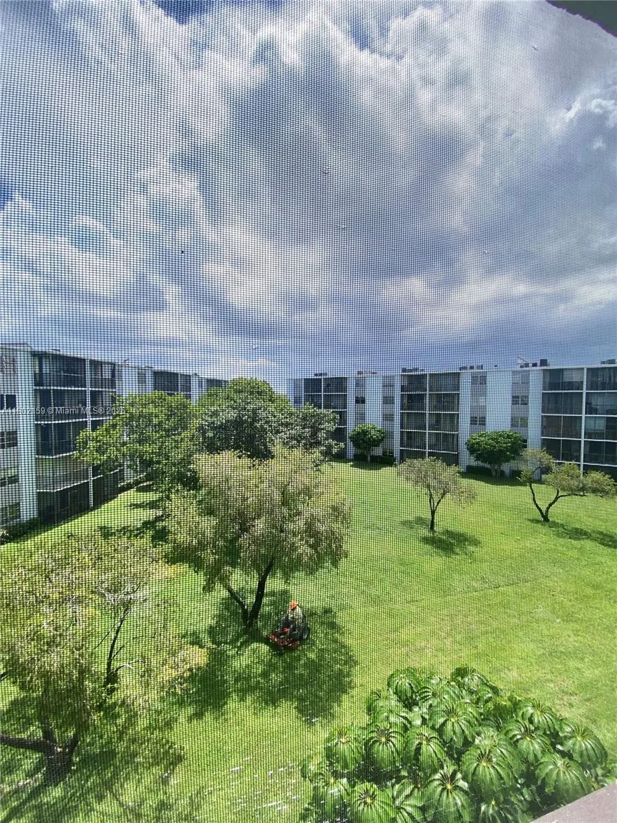 Miramar, Florida 33025, United States, 2 Bedrooms Bedrooms, ,2 BathroomsBathrooms,Residential,Active,130158