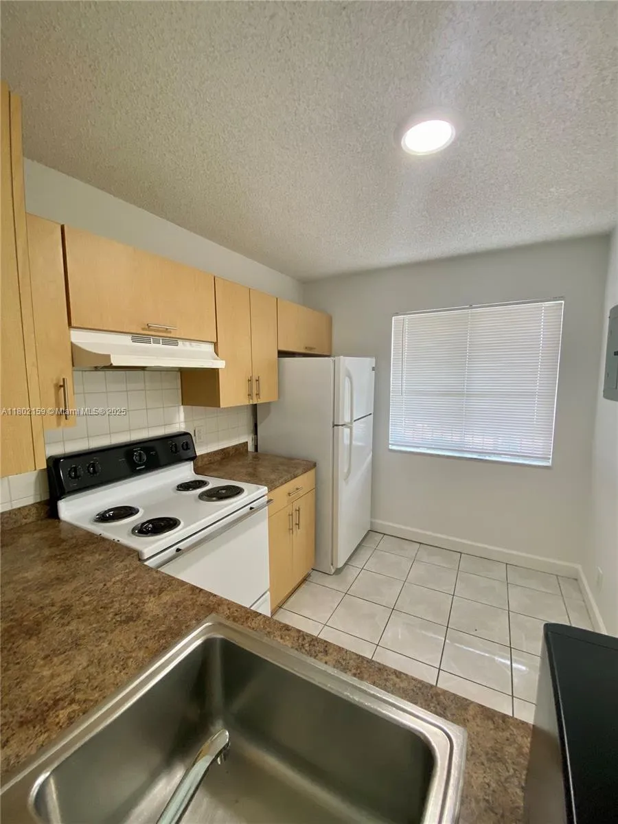 Miramar, Florida 33025, United States, 2 Bedrooms Bedrooms, ,2 BathroomsBathrooms,Residential,Active,130158