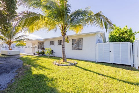 Photo of 12761 SW 256th St, Homestead, FL 33032 (MLS # A12067813)