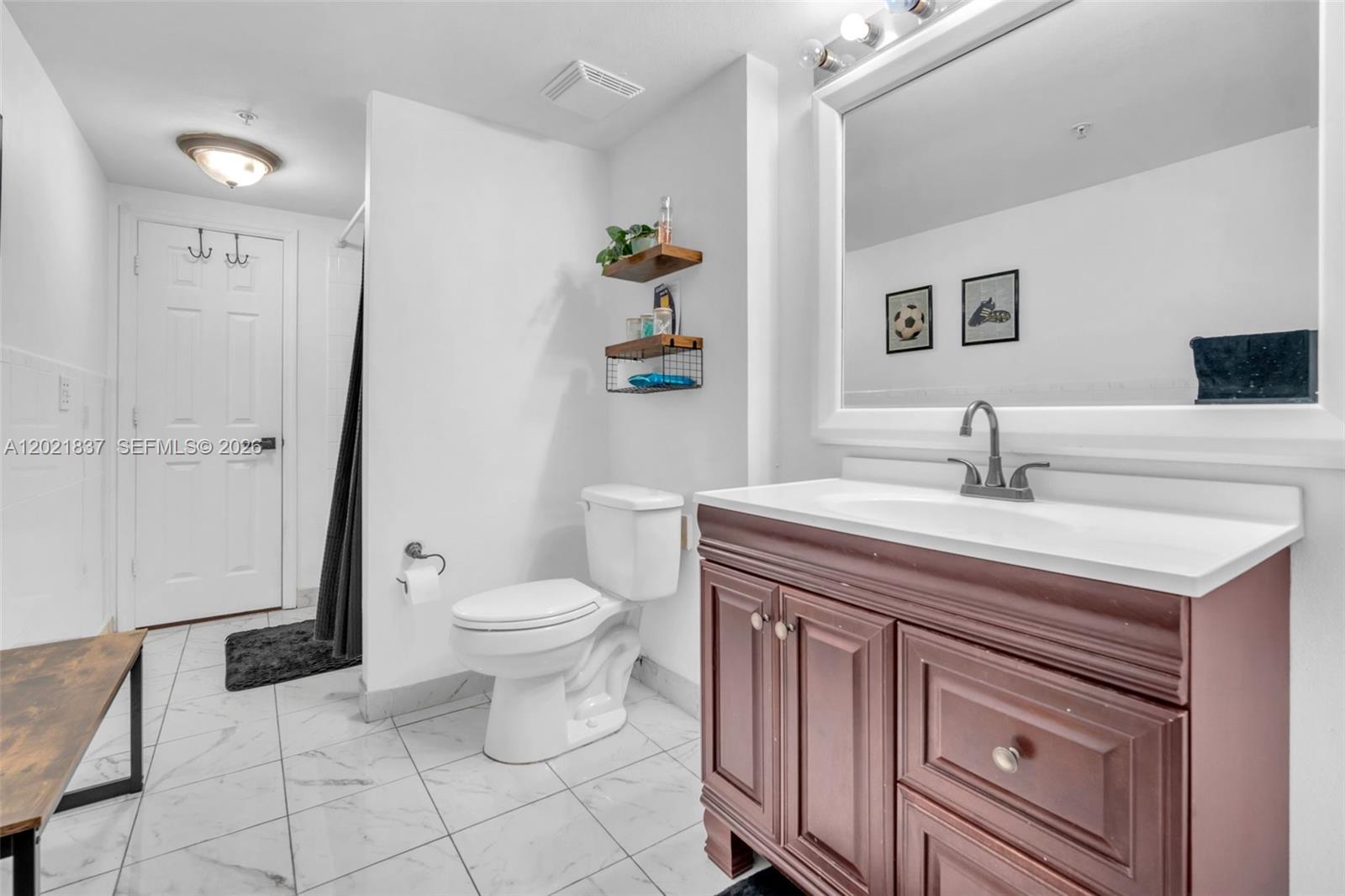 MARQUESA CONDO - Residential