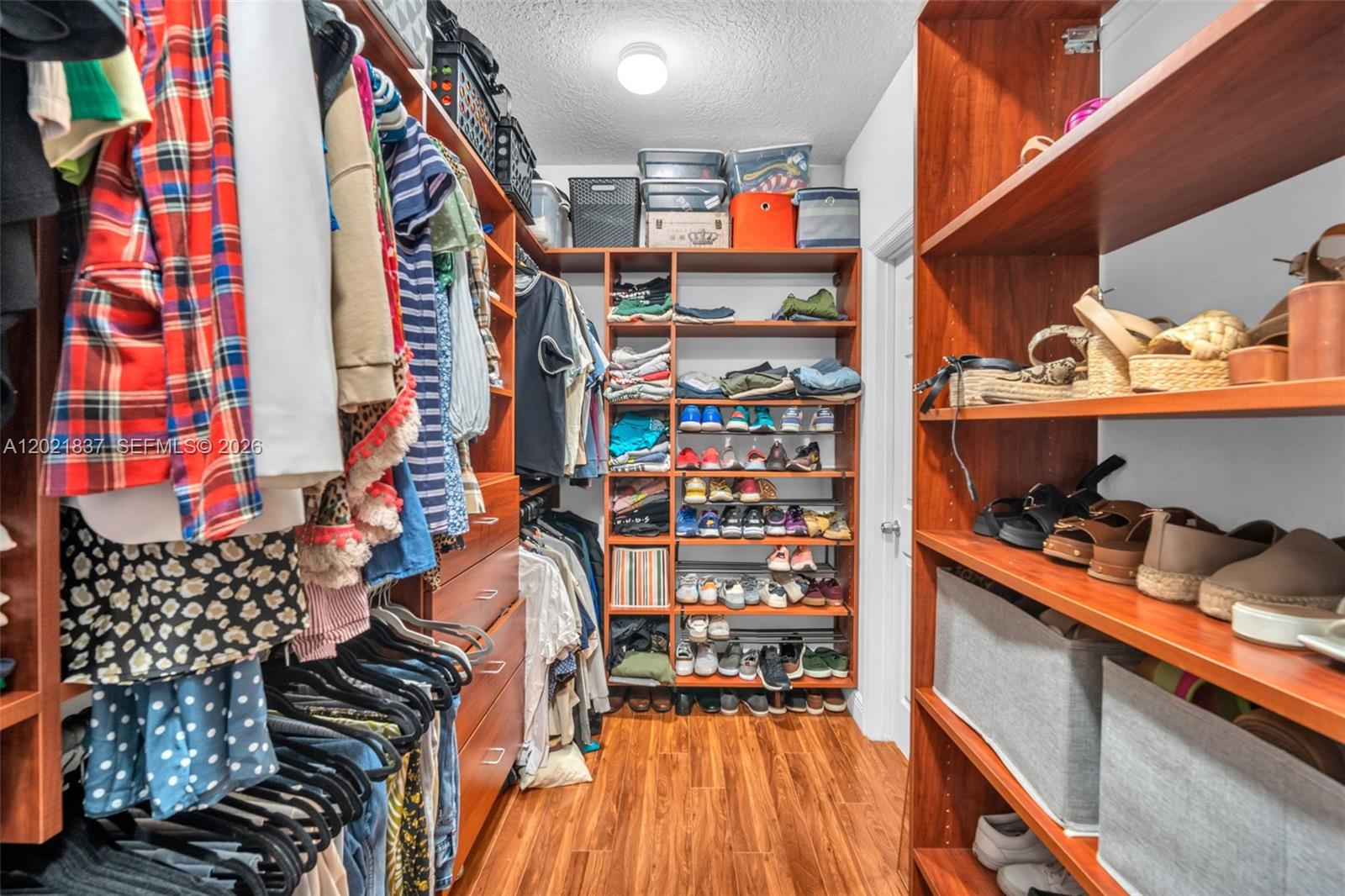 MARQUESA CONDO - Residential