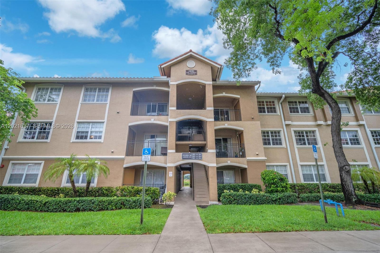 MARQUESA CONDO - Residential