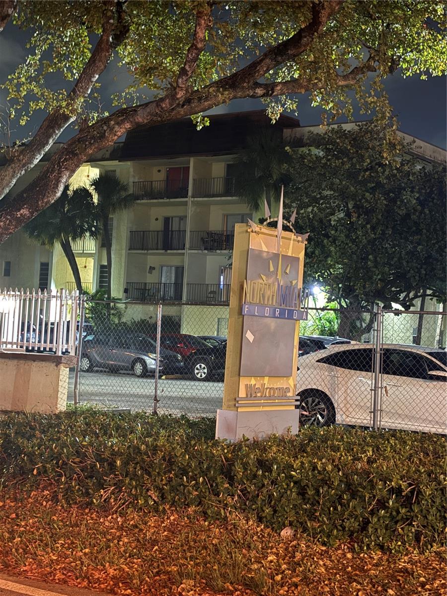 11905 NE 2nd Ave C306