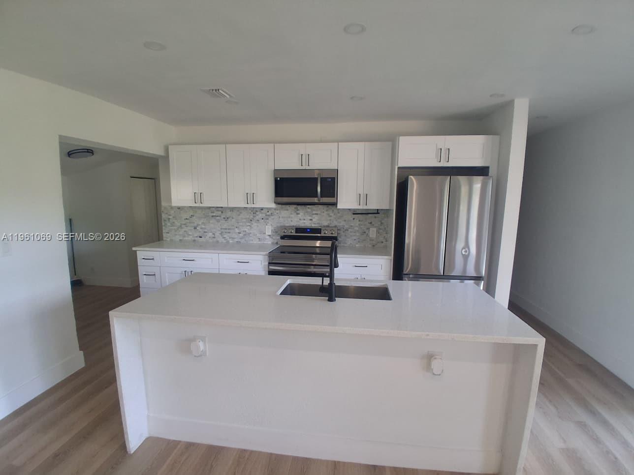 LAUDERDALE VILLAS - Residential Lease