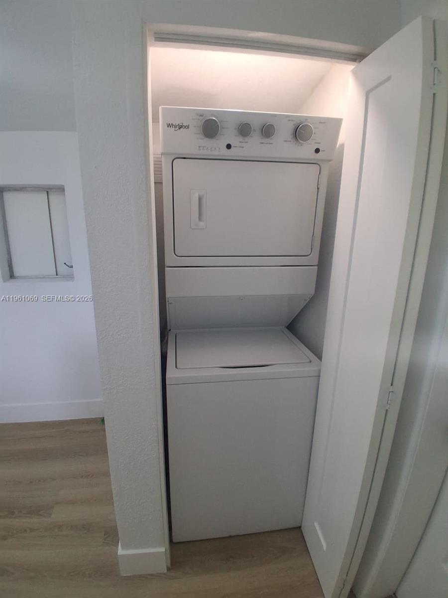 LAUDERDALE VILLAS - Residential Lease