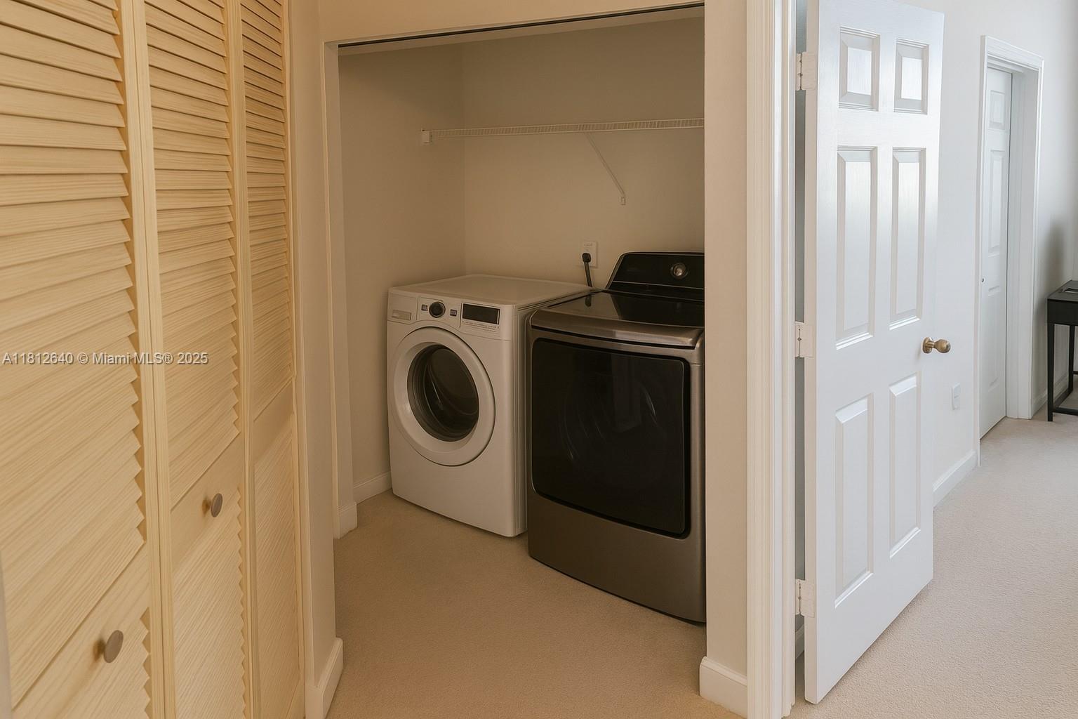 FLORIDIAN ISLES SOUTH - Residential