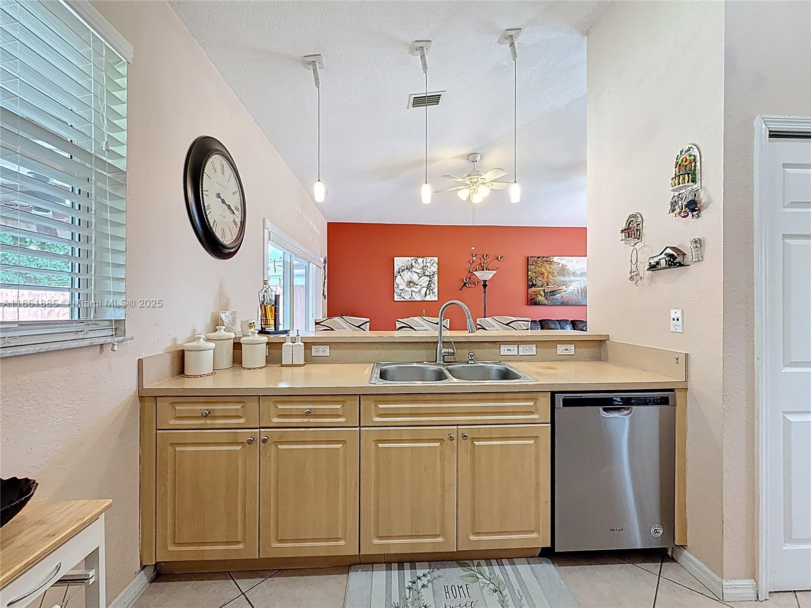 RIVAS-LIMA SUB - Residential