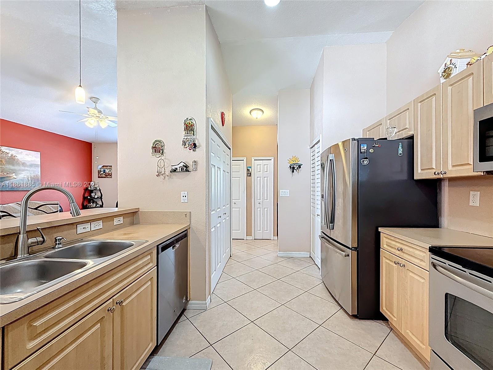 RIVAS-LIMA SUB - Residential