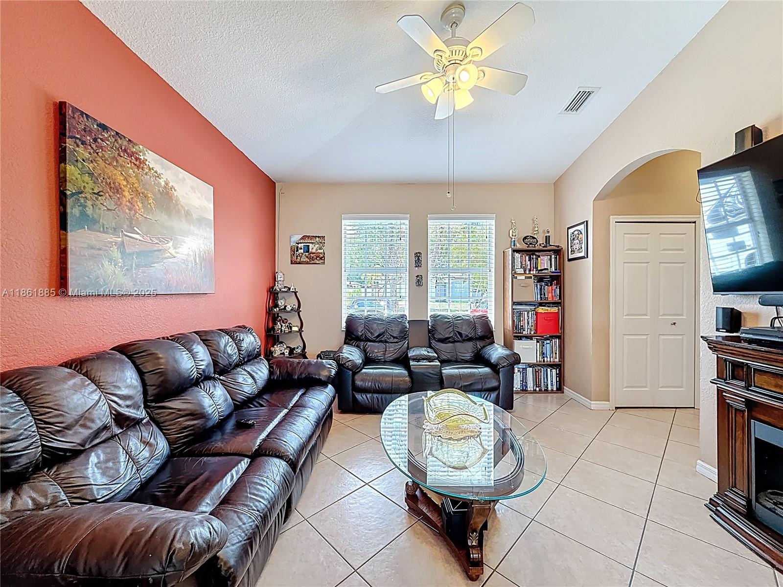 RIVAS-LIMA SUB - Residential