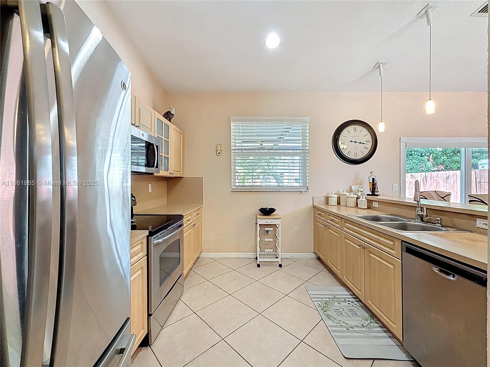 RIVAS-LIMA SUB - Residential