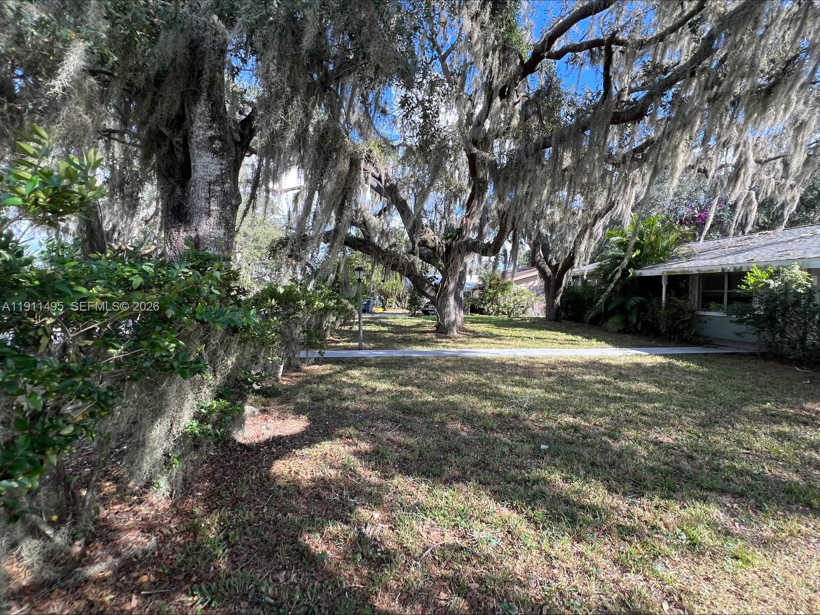 GOLF VIEW PARK PB 14 PG 23 - Residential