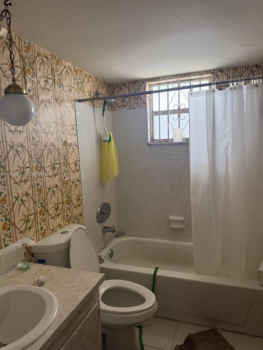 PARKSIDE TOWERS CONDO - Residential