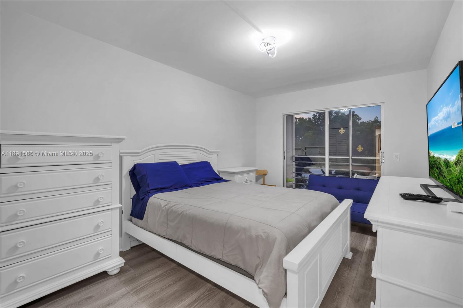 HYTHE AT CENTURY VILLAGE - Residential