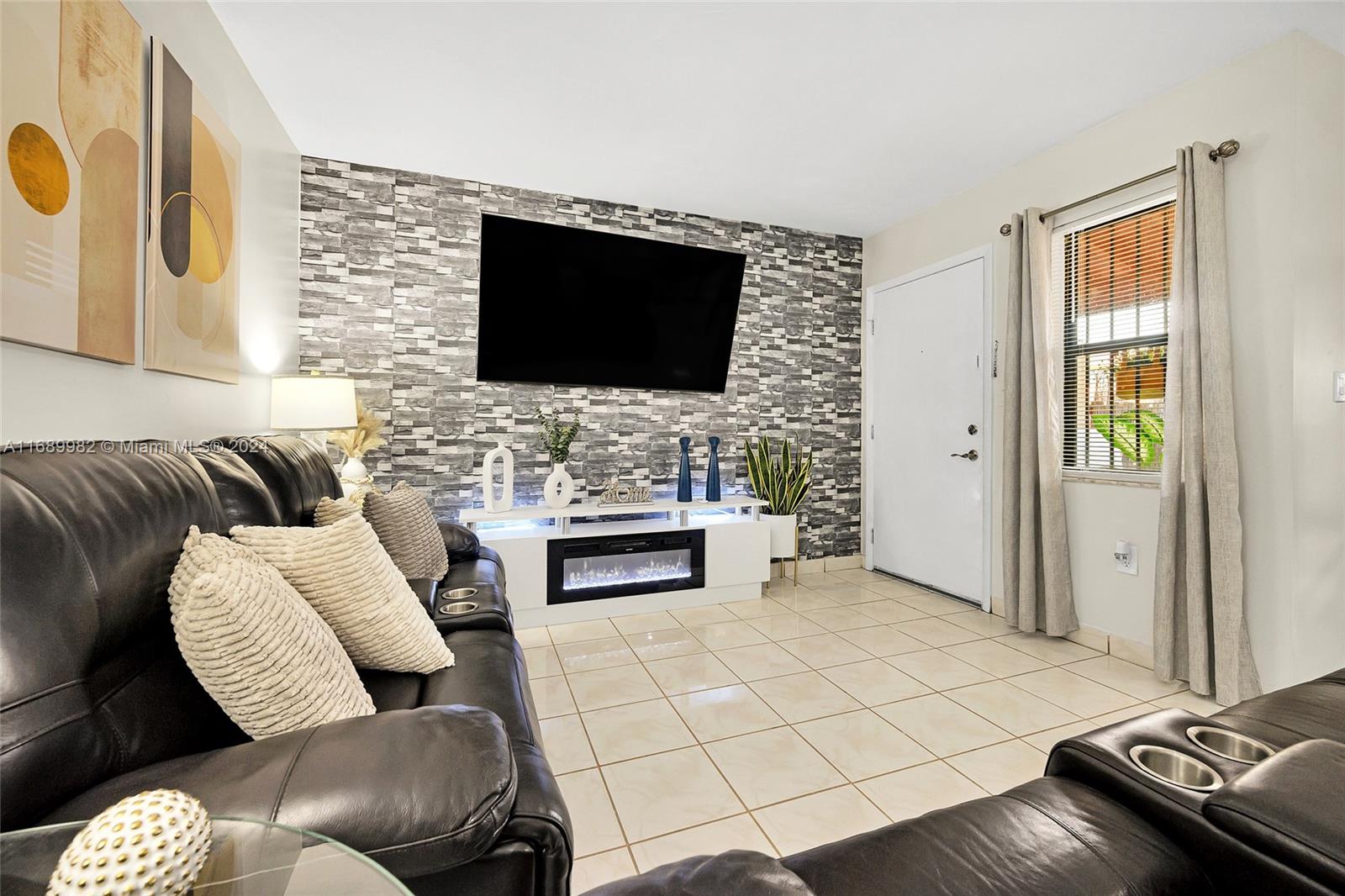 Property for Sale at 201 W Park Dr 104-2, Miami, Broward County, Florida - Bedrooms: 2 
Bathrooms: 2  - $320,000