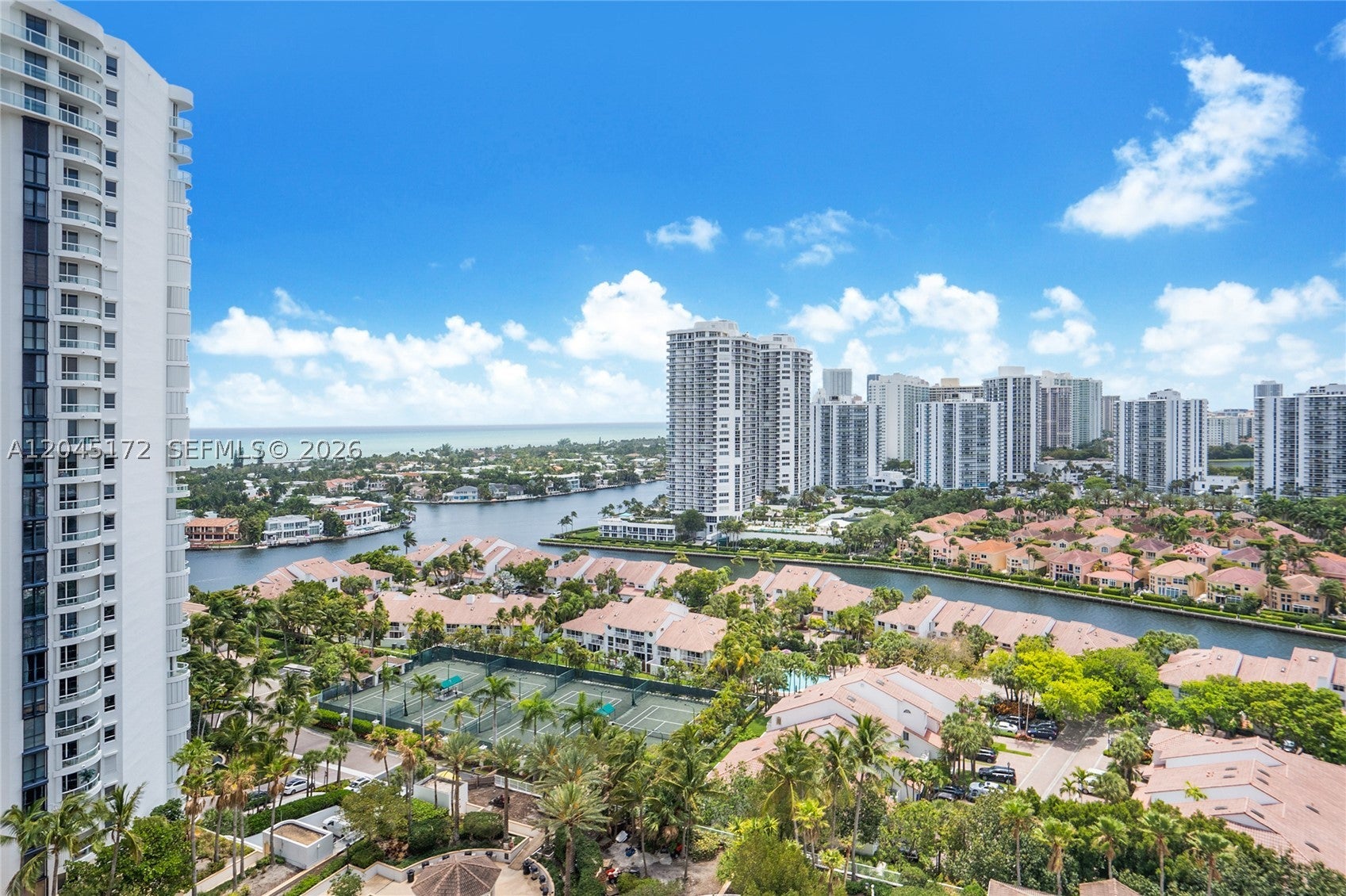 21055 Yacht Club Dr 2005