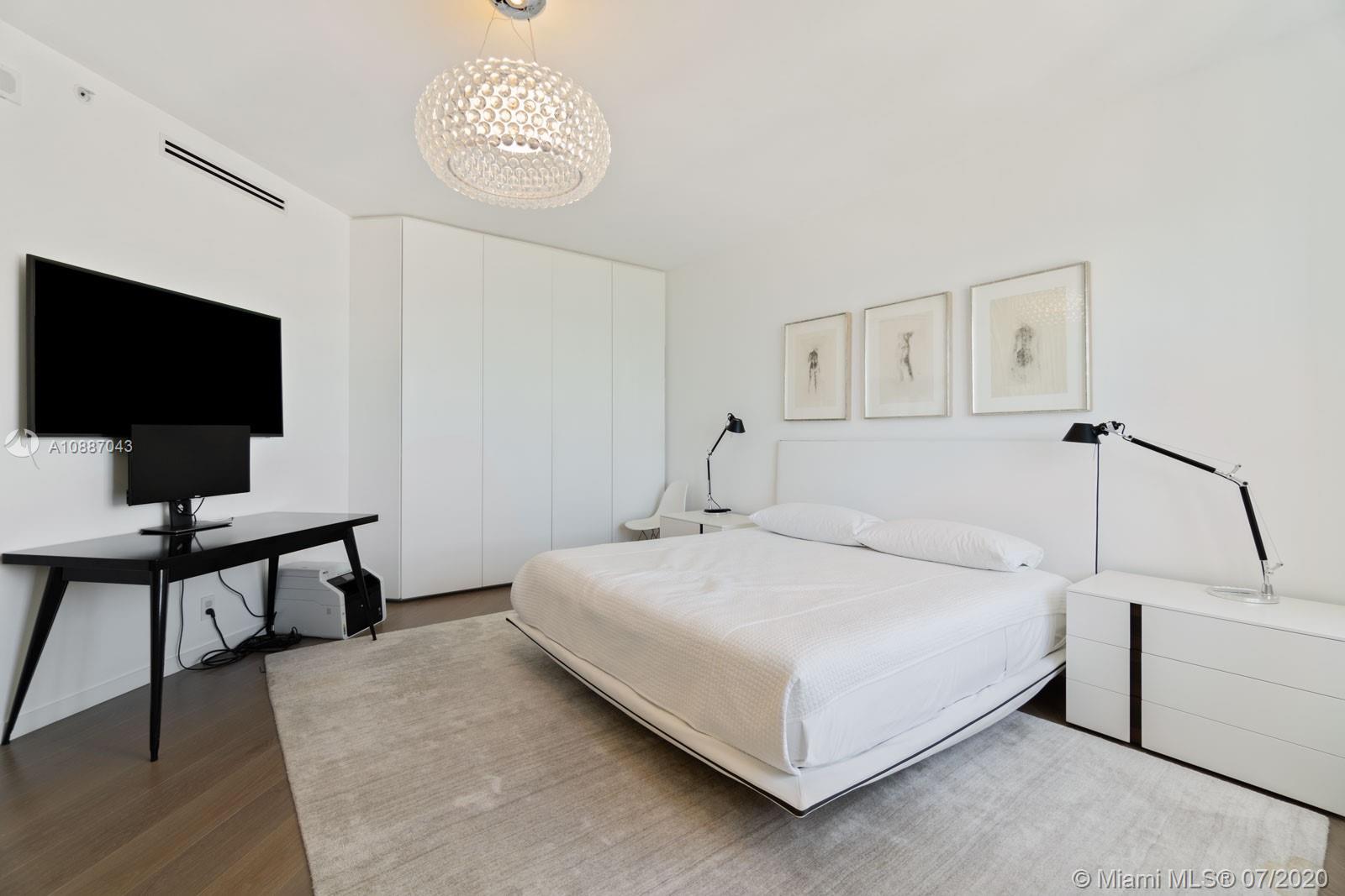 OCEANSIDE FISHER ISL COND - Residential