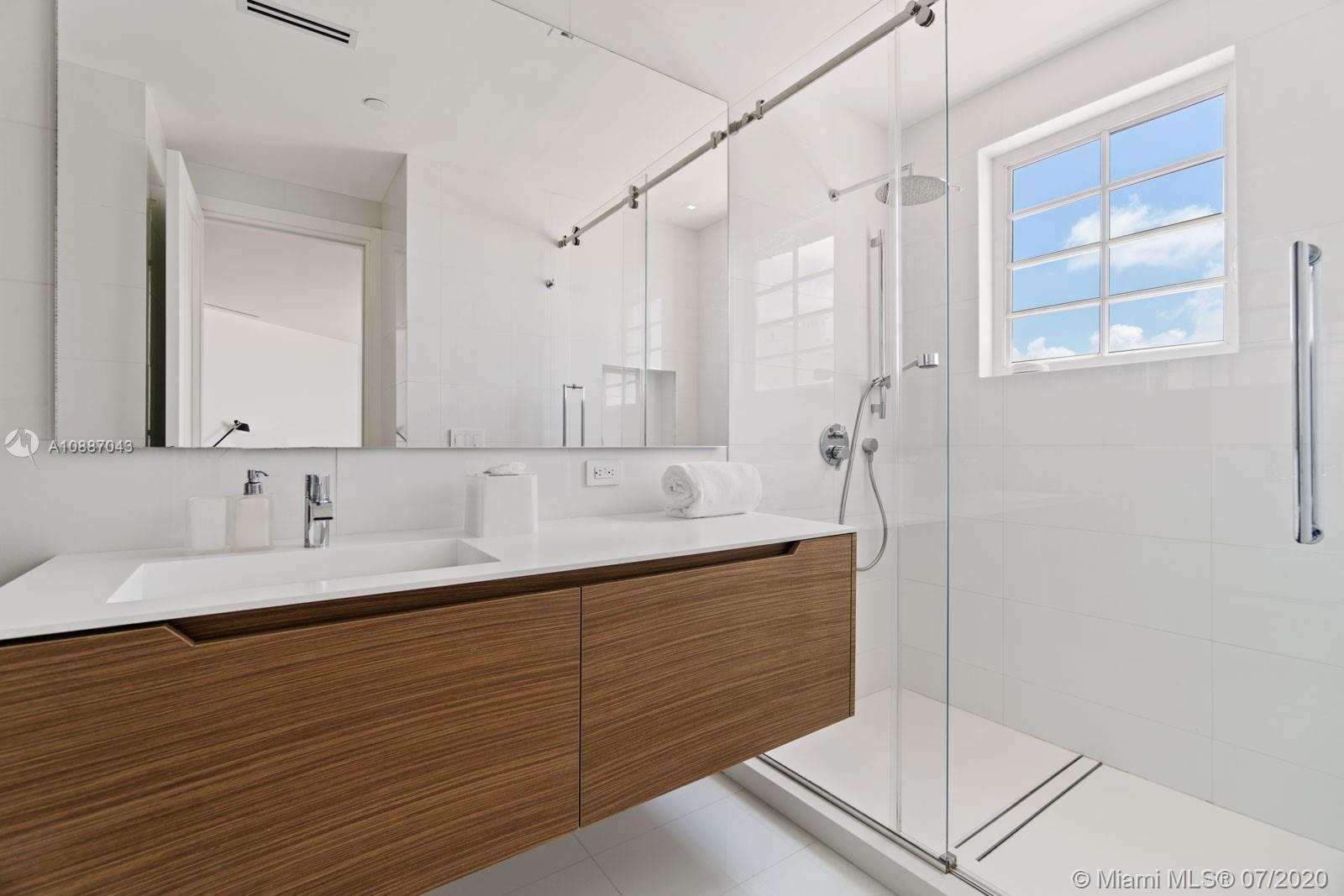 OCEANSIDE FISHER ISL COND - Residential