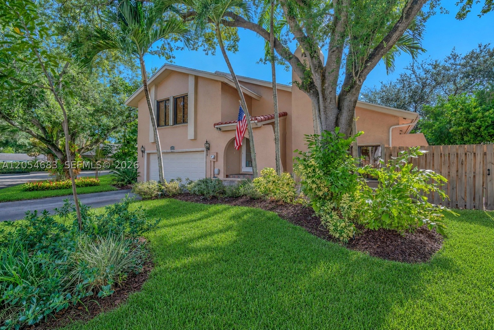 42 Birch Dr