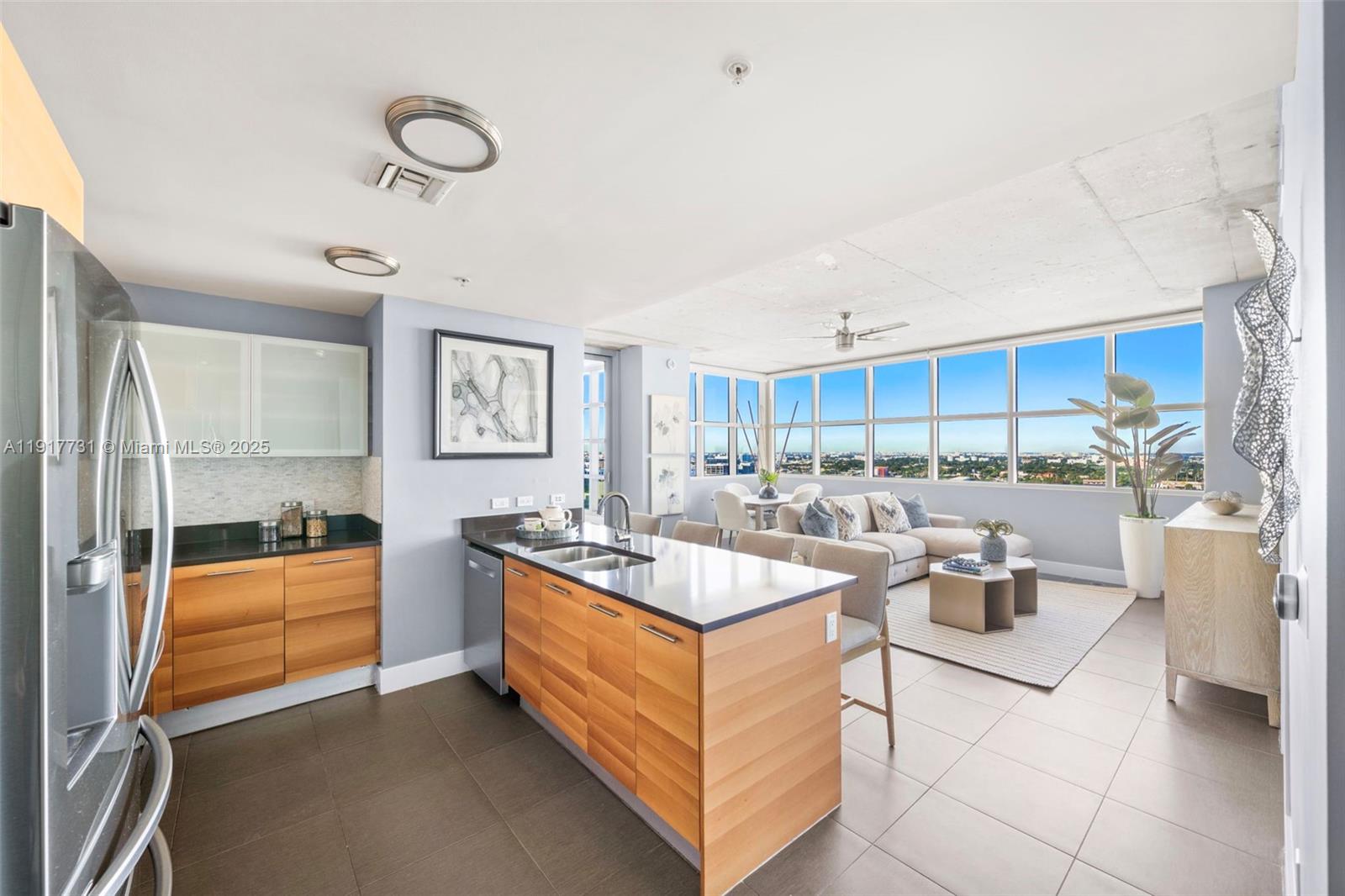 3301 NE 1st Ave H2201