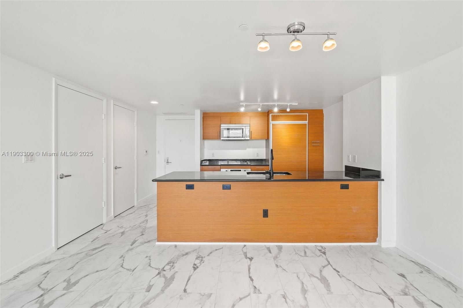 50 BISCAYNE CONDO - Residential Lease